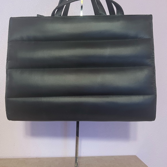 Telfar Bundle - Picture 4 of 16